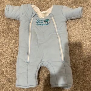 MAGIC MERLIN SLEEP SUIT SIZE SMALL